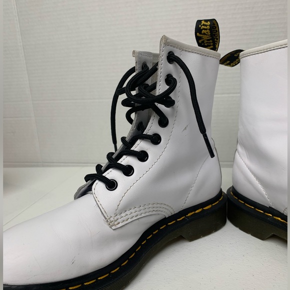 1460 White Dr. Martens Smooth Leather Lace Up Boots SZ 8W/6M - Picture 3 of 9